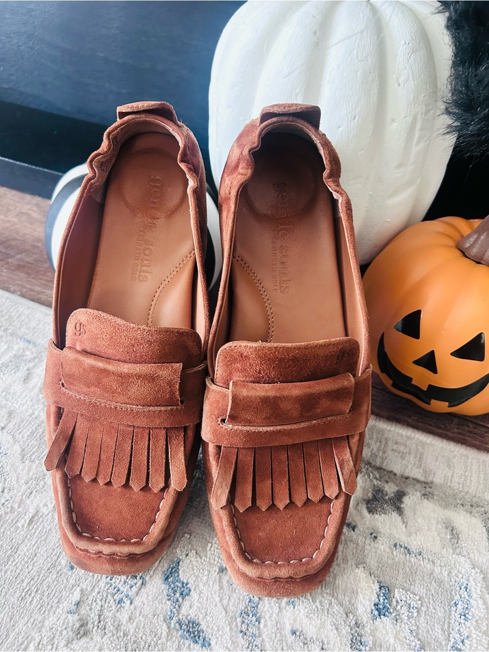 Gentle Souls Scotty Kiltie Loafer in brown or fawn suede